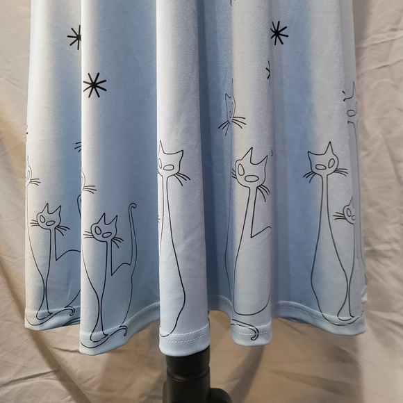 Light Blue Mod Retro Cats Sleeveless Crossover Swing Dress - Picture 5 of 8